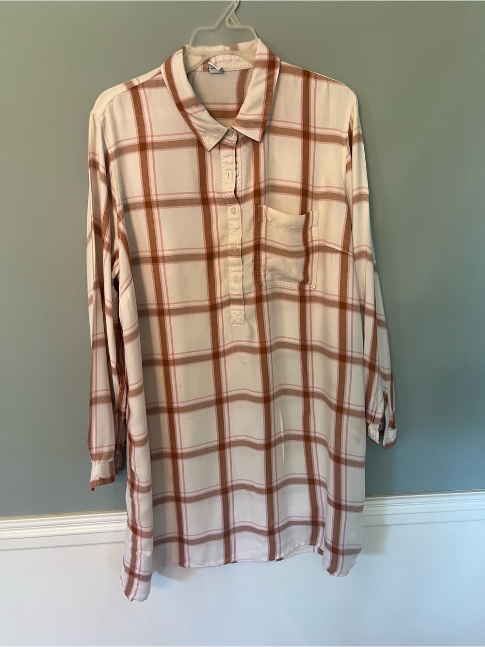 Old Navy Cream and Rust Plaid Button-Front Tunic